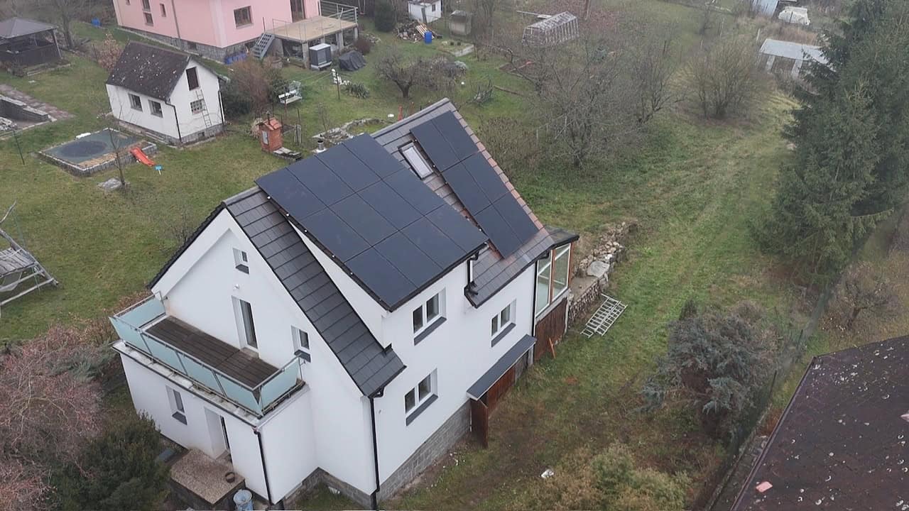 Firma PINE FVE 7 Hybridní fotovoltaická elektrárna